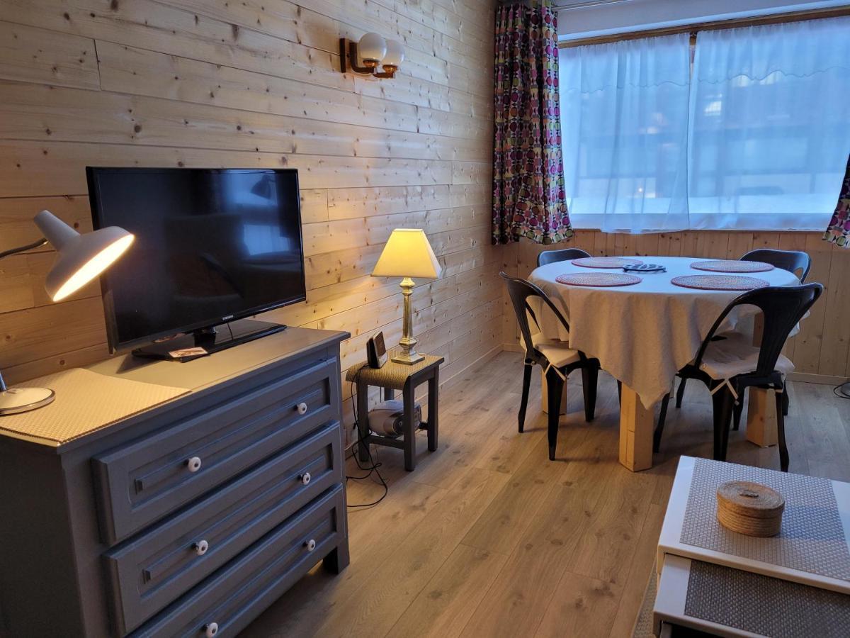 Appartement Studio coquet 4 personnes location 7 nuits minimum à Bessans Extérieur photo